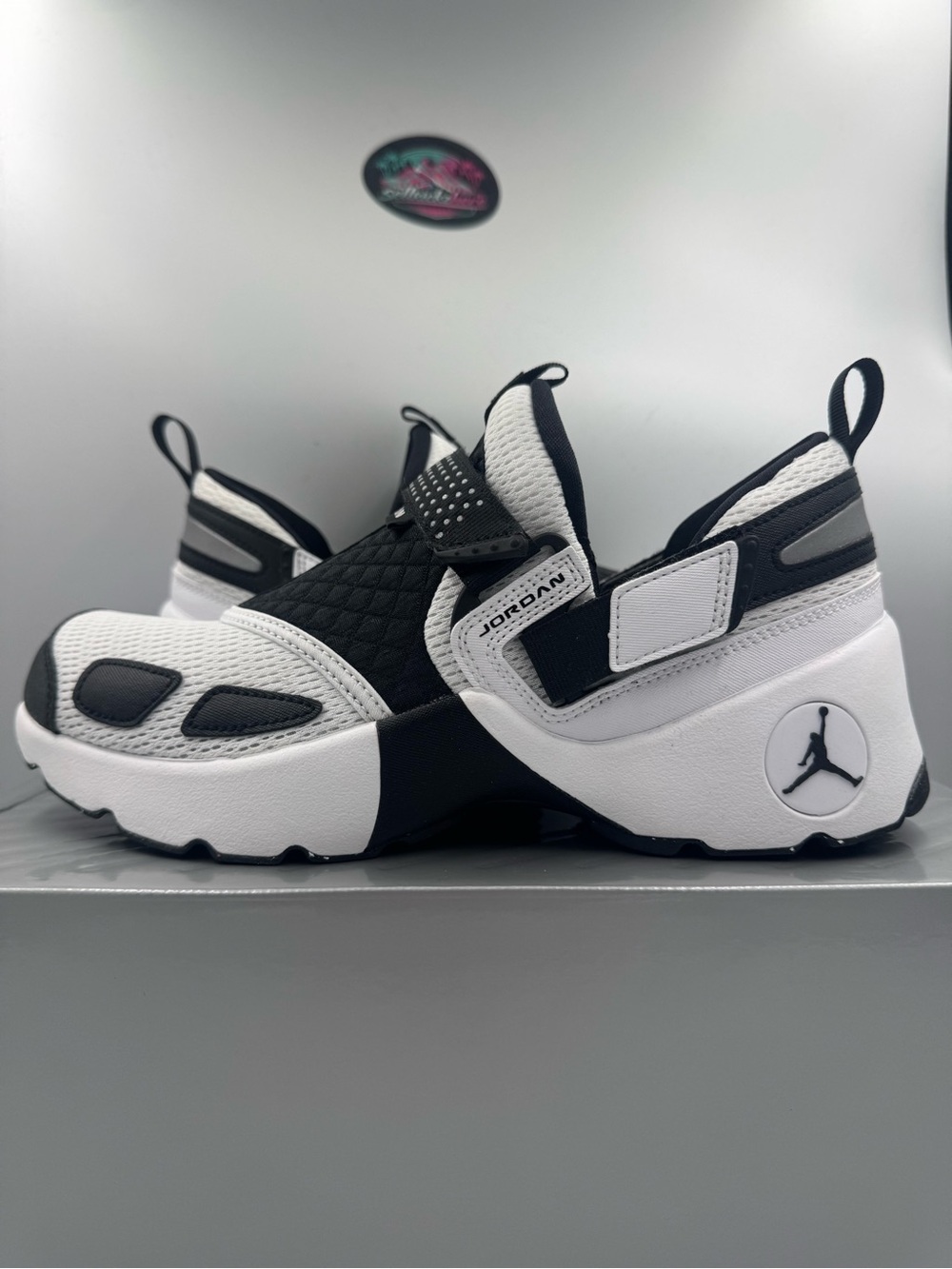 Nike Air Jordan Trunner LX White Black BRAND NEW Size 10 Women - Picture 2 of 8